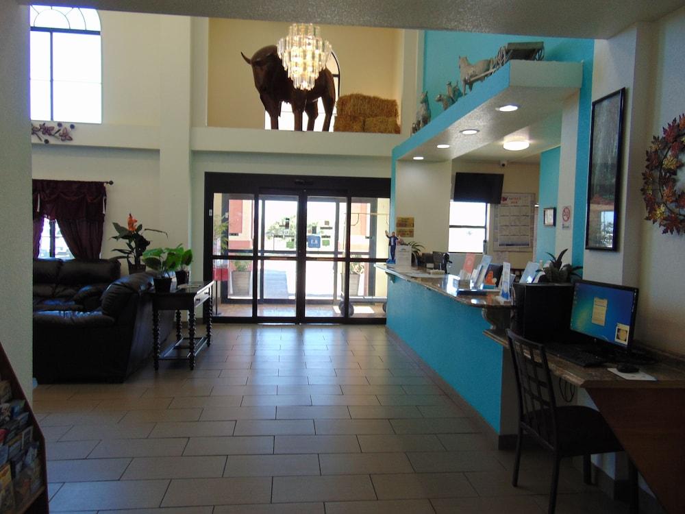 Howard Johnson By Wyndham Lubbock Tx Exterior photo