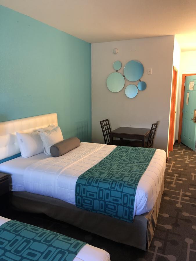 Howard Johnson By Wyndham Lubbock Tx Exterior photo